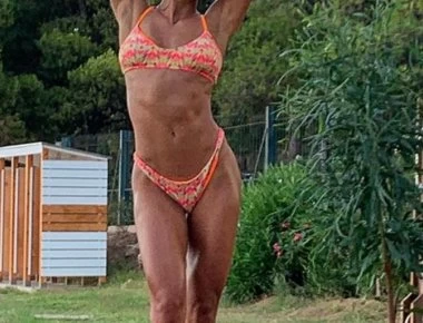 Δείτε την με μαγιό και θα καταλάβετε γιατί πτροκάλεσε «χαμό» στα Social Media